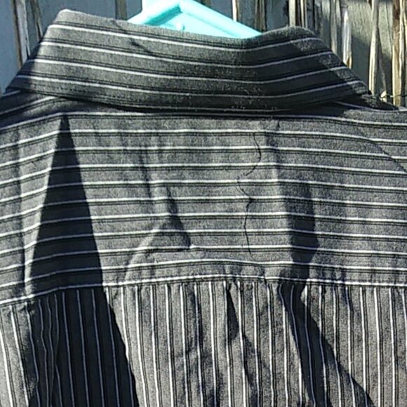 Kenneth Cole Men's Gray Black White Thin Striped Button Down - L - Picture 9 of 11